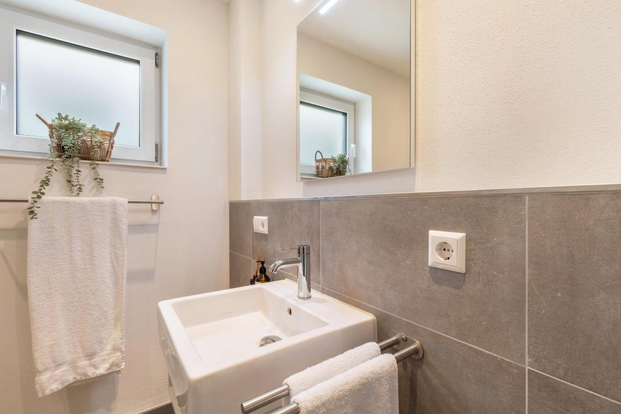 Apartment 2 Parkside *