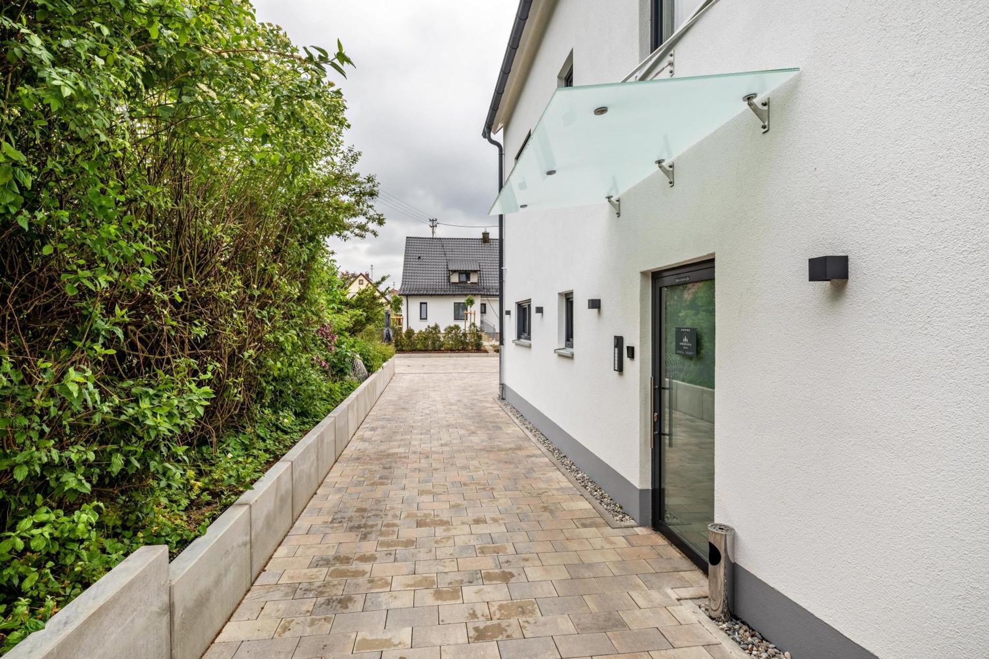 2 Parkside * Guenzburg